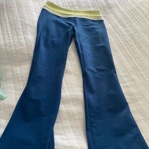 Lululemon yoga pants, size 8